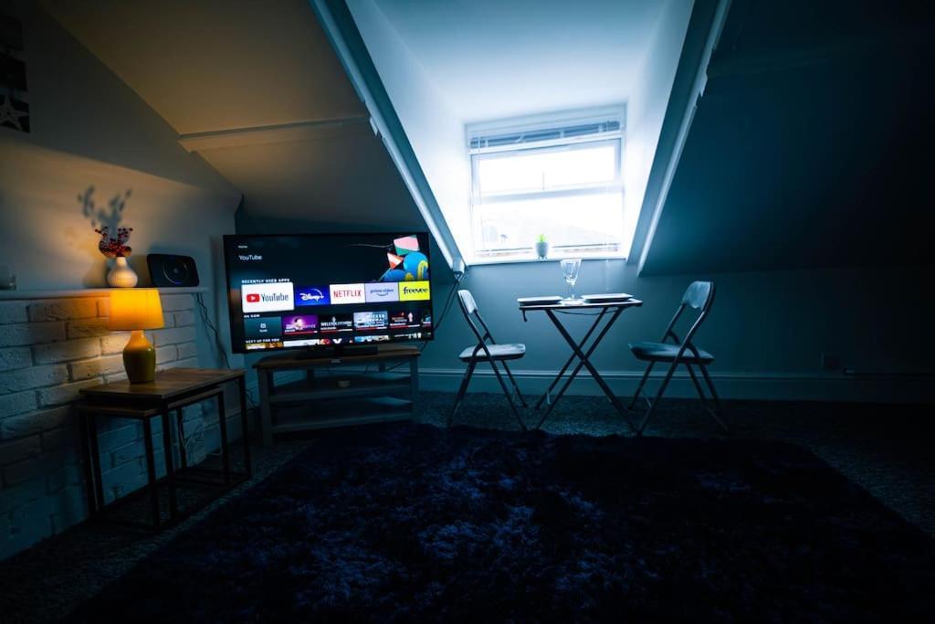 The Beach Suite - Top Floor With Easy Invest Lowestoft Esterno foto